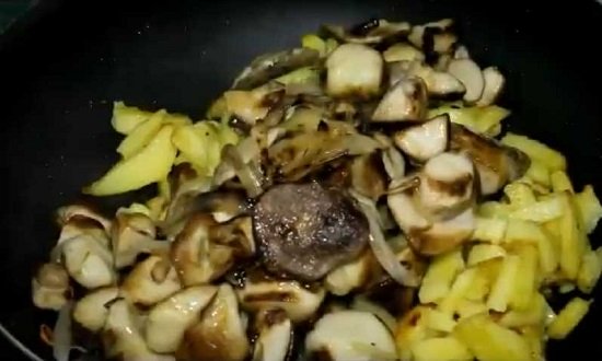 Рецепты жареной картошки с грибами на сковороде с фотографиями Рецепты жареной картошки с грибами на сковороде с фотографиями