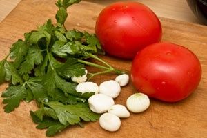 Летний салат из помидоров