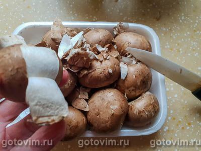 Грибной суп-пюре из шампиньонов с сыром Грибной суп-пюре из шампиньонов с сыром