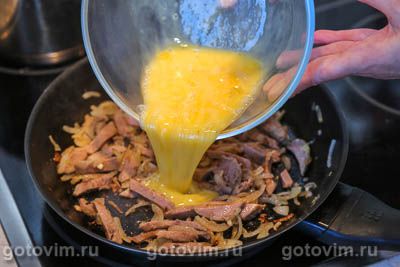 Яичница с вареным языком