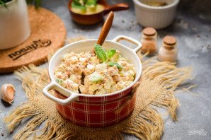 Салат из консервированной сайры Салат из консервированной сайры