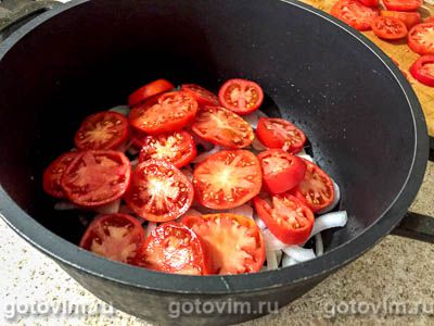 Тушеная щука с помидорами и луком Тушеная щука с помидорами и луком