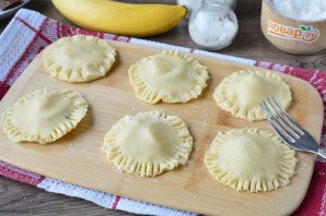 Песочное печенье с бананом и шоколадом