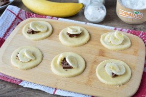 Песочное печенье с бананом и шоколадом