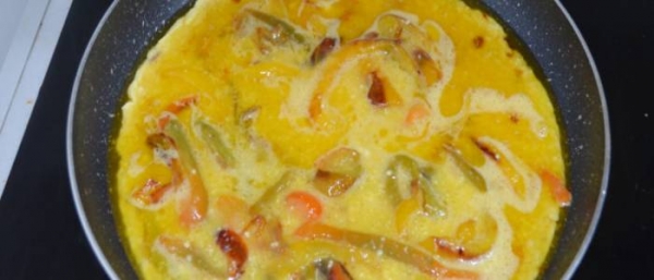 
Омлет на сковороде с сыром &mdash; 5 рецептов с овощами	