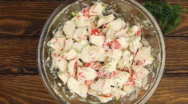 Крабовые салаты — очень вкусные и простые по классическим рецептам
Крабовые салаты — очень вкусные и простые по классическим рецептам