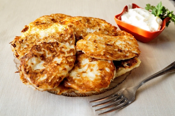 Капустные оладьи с сыром Капустные оладьи с сыром