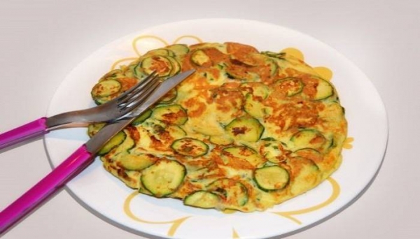 
Омлет на сковороде с сыром &mdash; 5 рецептов с овощами	
