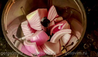 Цуккини (кабачки) с мясными фрикадельками и сыром Цуккини (кабачки) с мясными фрикадельками и сыром