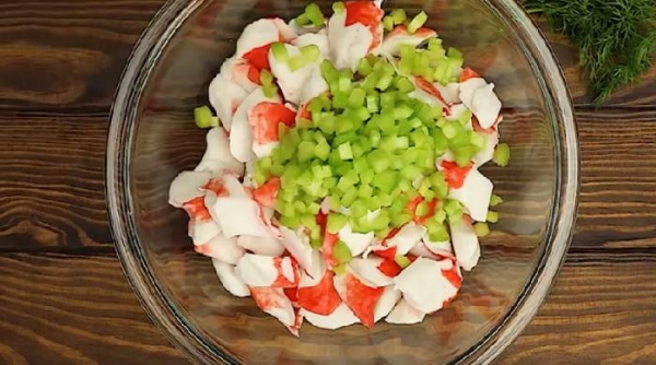 Крабовые салаты — очень вкусные и простые по классическим рецептам
Крабовые салаты — очень вкусные и простые по классическим рецептам