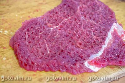 Говядина с сыром и помидорами, запеченная в духовке