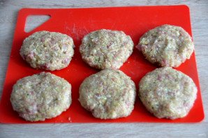 Котлеты из индейки с цветной капустой