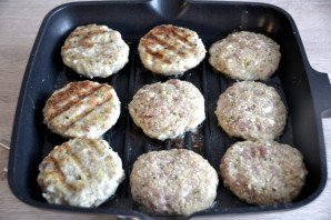 Котлеты из индейки с цветной капустой