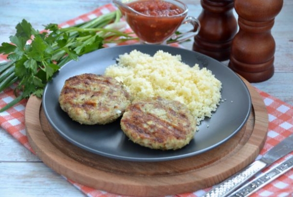 Котлеты из индейки с цветной капустой