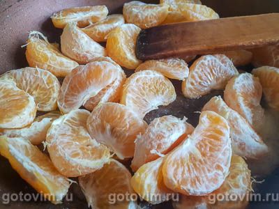 Куриная печень с мандаринами