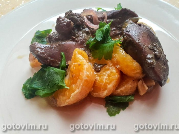 Куриная печень с мандаринами