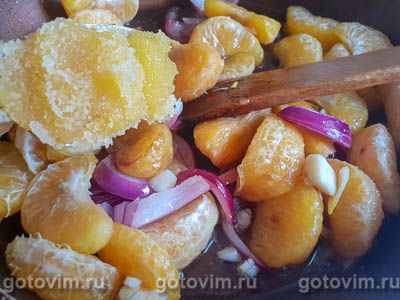 Куриная печень с мандаринами