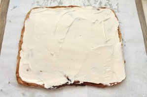 Меренговый рулет со сливками