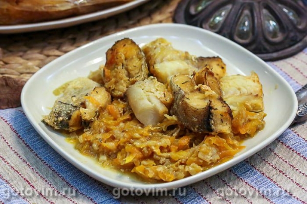 Минтай с овощами, запеченный в рукаве