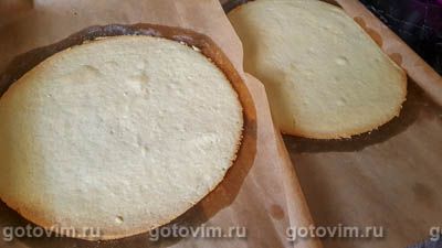 Песочный торт с карамельным кремом и жареным миндалем