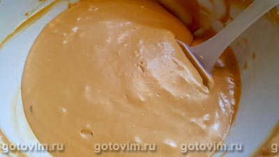Песочный торт с карамельным кремом и жареным миндалем