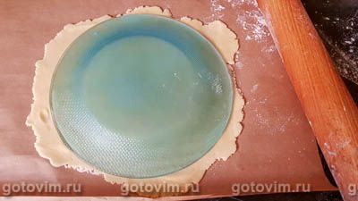 Песочный торт с карамельным кремом и жареным миндалем
