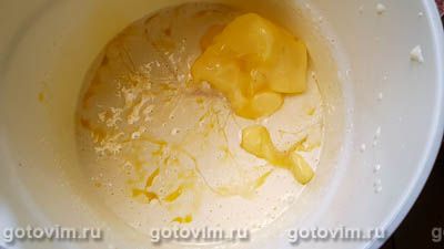 Песочный торт с карамельным кремом и жареным миндалем