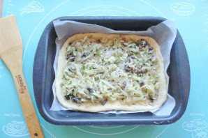 Пирог с капустой и грибами