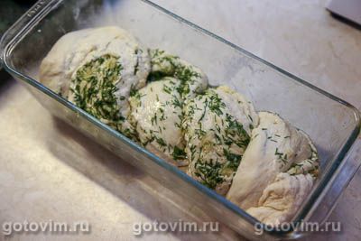 Плетеный хлеб с чесноком и укропом (без яиц и молока)