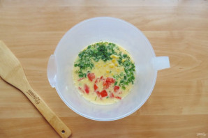 Рулет из омлета с овощами