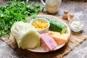 Салат "Зимняя сказка" из пекинской капусты