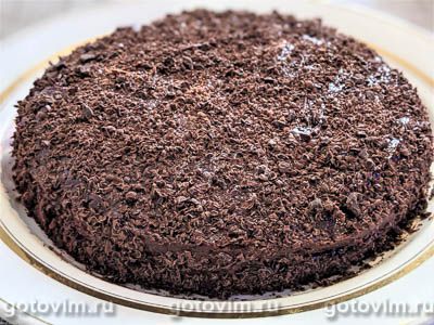 Шоколадный торт с шоколадно-кофейным кремом и ягодной прослойкой Шоколадный торт с шоколадно-кофейным кремом и ягодной прослойкой