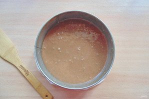 Шоколадный торт со взбитыми сливками