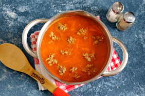 Томатный суп с рисом и фрикадельками
