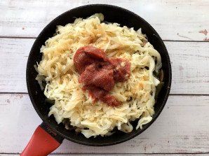 Тушеная капуста с грибами и фасолью