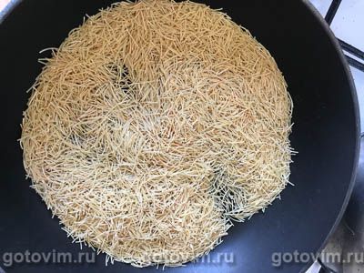 Жареные макароны с мясом
